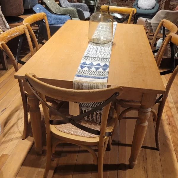 mesa de madera cottage
