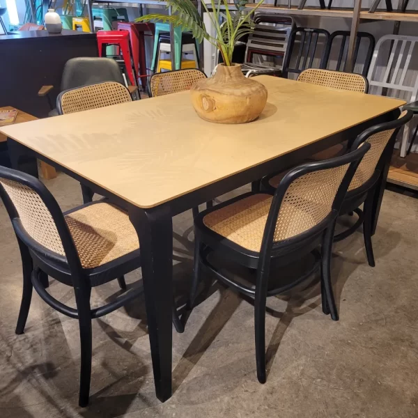 mesa de madera mandalay