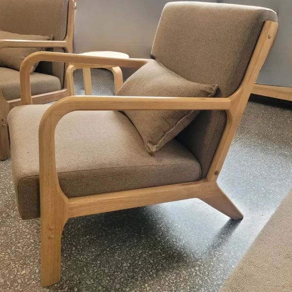 sillón de madera Nurit