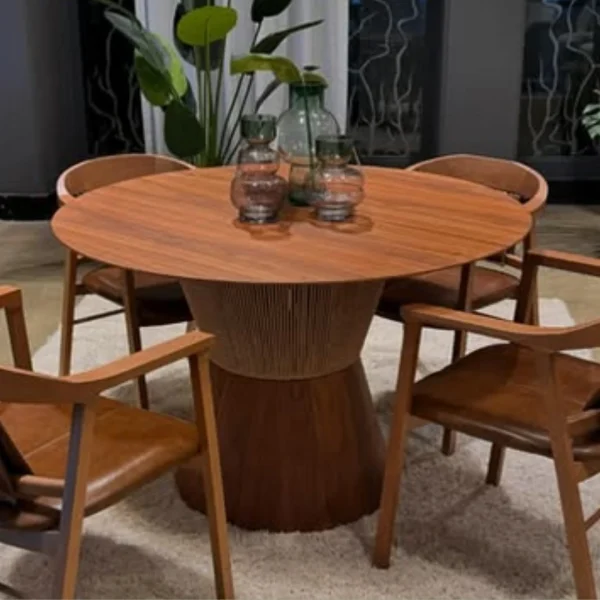 mesa de madera y cuerda