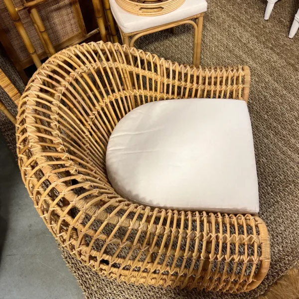 sillón de ratán natural hecho a mano