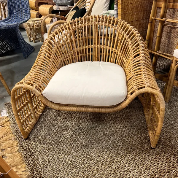 sillón de ratán natural hecho a mano