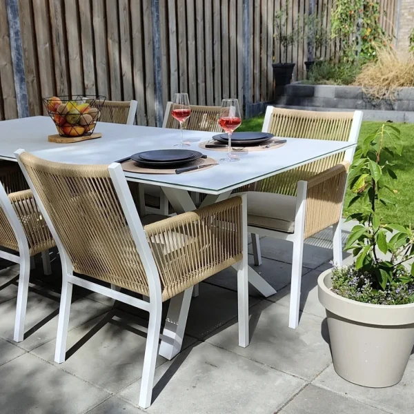 mesa de aluminio con sillones de aluminio y cuerda sintética