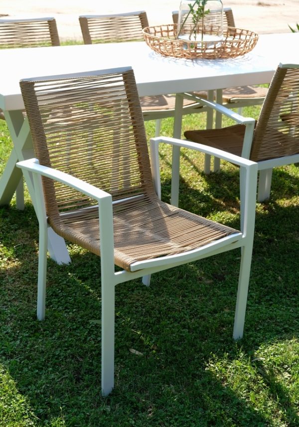 mesa de aluminio con sillones de aluminio y cuerda sintética