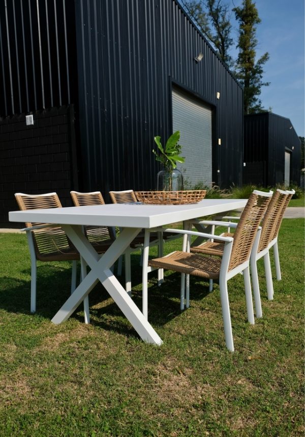 mesa de aluminio con sillones de aluminio y cuerda sintética