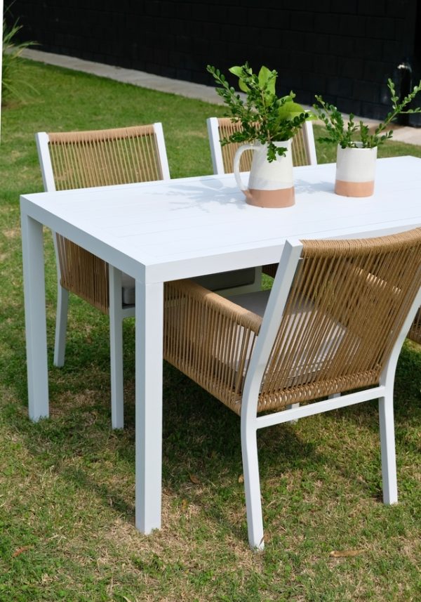 mesa de aluminio con sillones de aluminio y cuerda sintética
