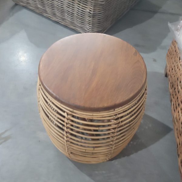 mesita de ratán y mango Lahore